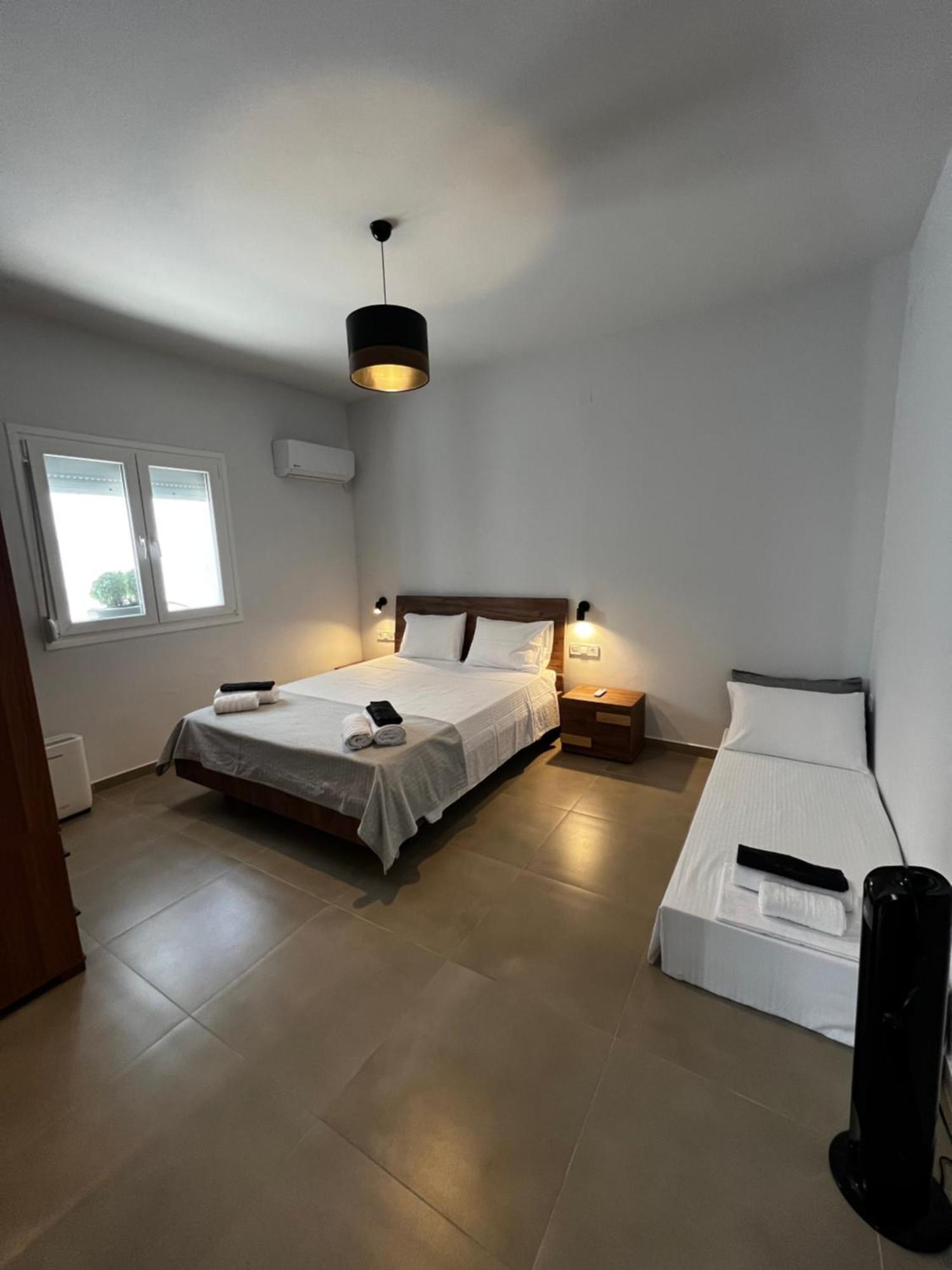 Odysseus' House & Penelope Villa แอร์มูโปลี ภายนอก รูปภาพ